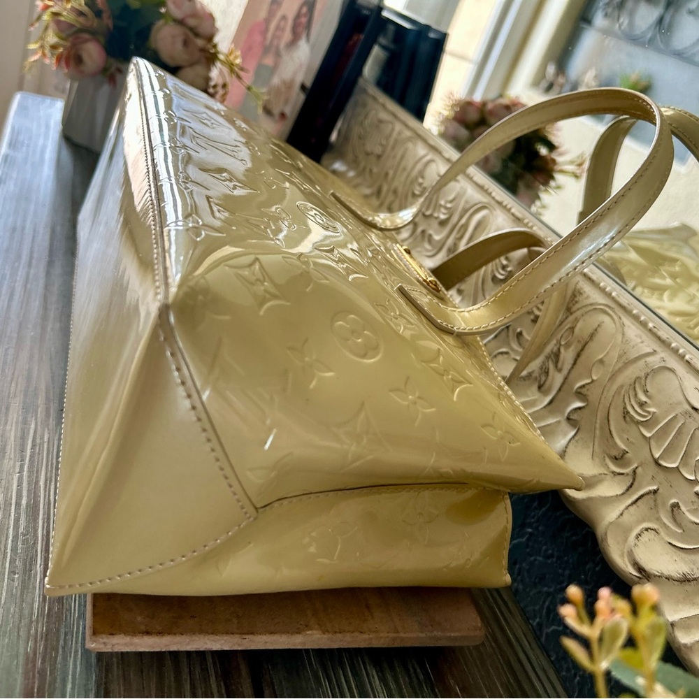 Louis Vuitton Wilshire PM Handbag Monogram Vernis Leather Yellow 3206456 - Picture 12 of 16